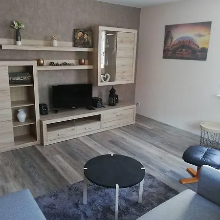 Christiane - Neue, Moderne Mit Blick Ins Gruene Apartman